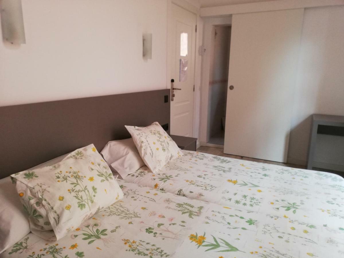 Hostal Parellades シッチェス エクステリア 写真